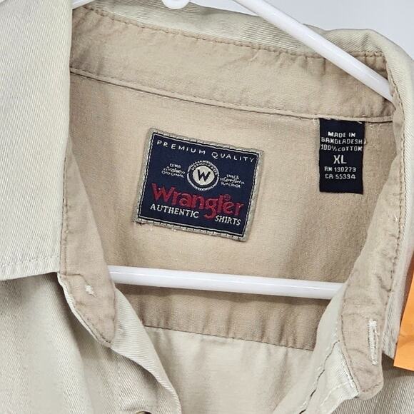 Wrangler Men’s Khaki Shirt Button Up Authentic XL 100% Cotton Premium Quality - Picture 6 of 6